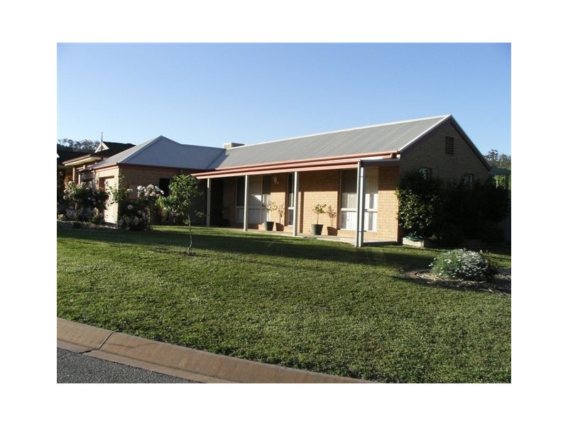 38  Sarson Road (Norris Park), Lavington NSW 2641