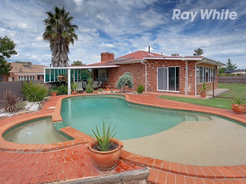 1 Beer Court, Howlong NSW 2643