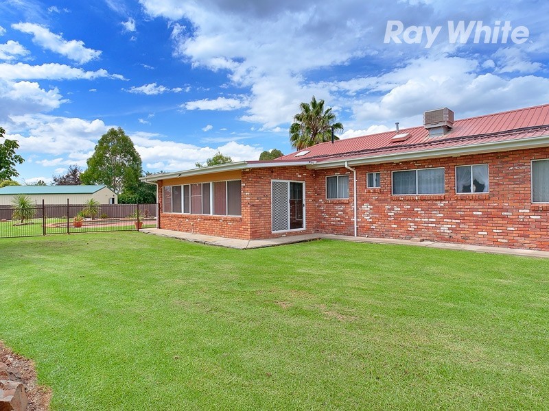 1 Beer Court, Howlong NSW 2643