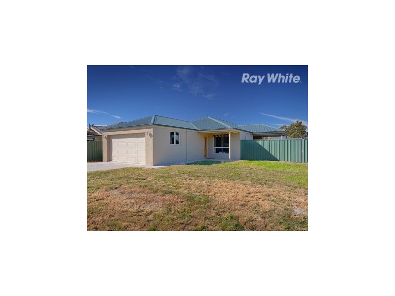 144 Kennedy Street, Howlong NSW 2643