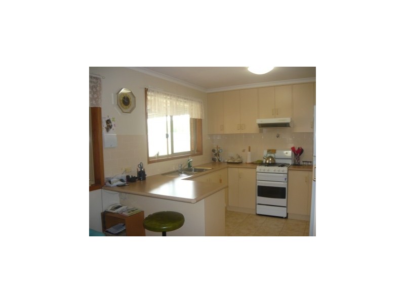 9/381 Dick Road, Lavington NSW 2641