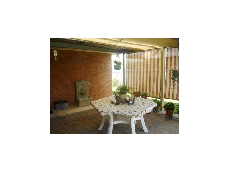 9/381 Dick Road, Lavington NSW 2641