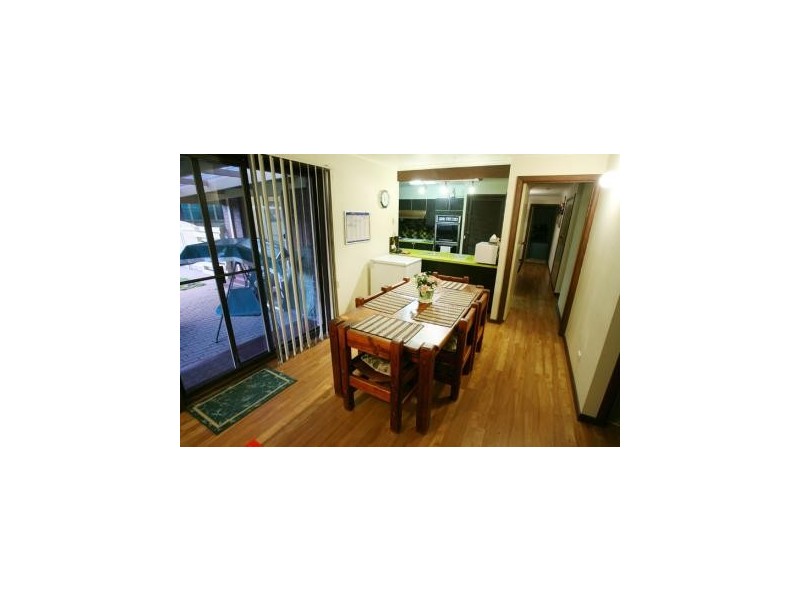 401 Elton Court, Lavington NSW 2641