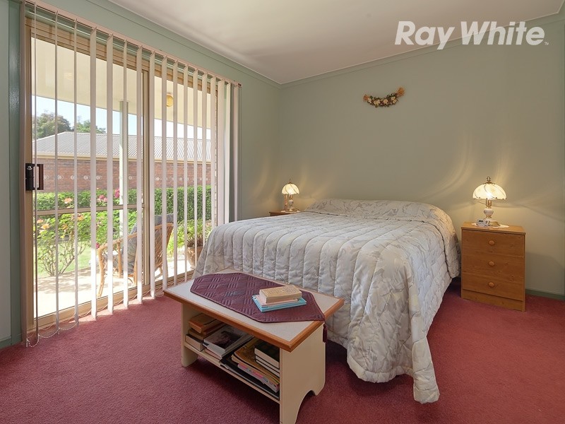 8 Watt Place, Lavington NSW 2641