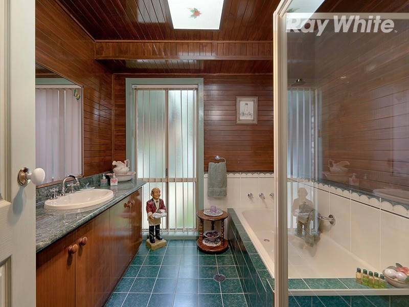 8 Watt Place, Lavington NSW 2641