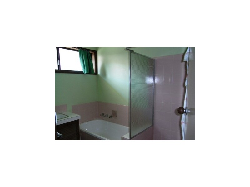 443 Kaitlers Road, Lavington NSW 2641