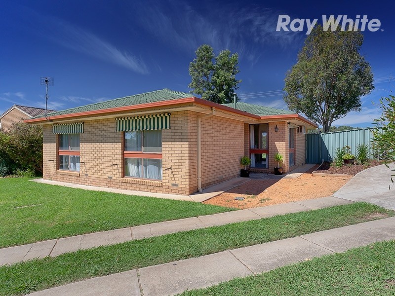 4 Budginigi Place, Thurgoona NSW 2640