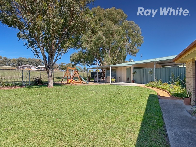 4 Budginigi Place, Thurgoona NSW 2640