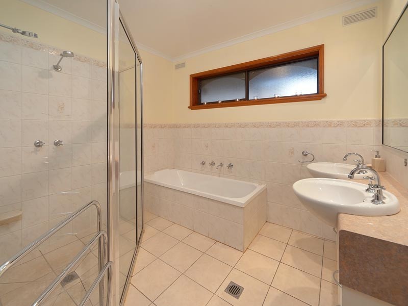 558 Logan Road, North Albury NSW 2640