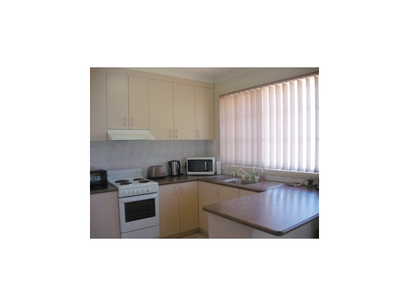 1/312 Diggers Road, Lavington NSW 2641