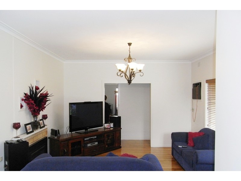 476 Mckenzie Street, Lavington NSW 2641