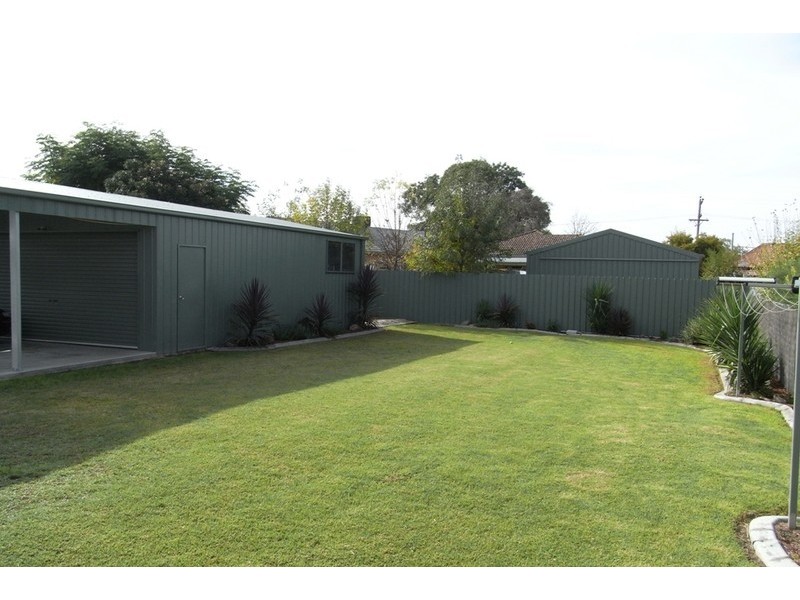 476 Mckenzie Street, Lavington NSW 2641