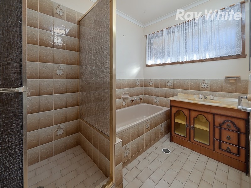 488 Laramee Drive, Lavington NSW 2641