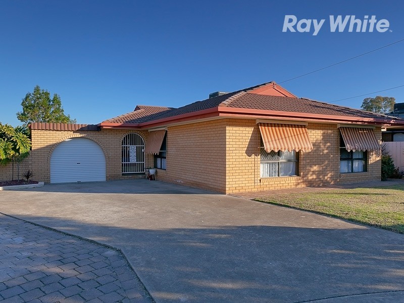 488 Laramee Drive, Lavington NSW 2641