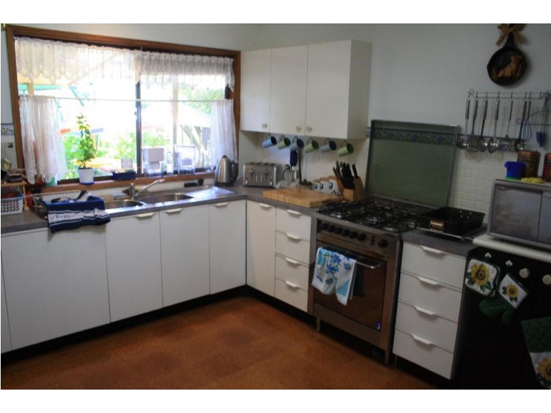 140 Hume Street, Howlong NSW 2643