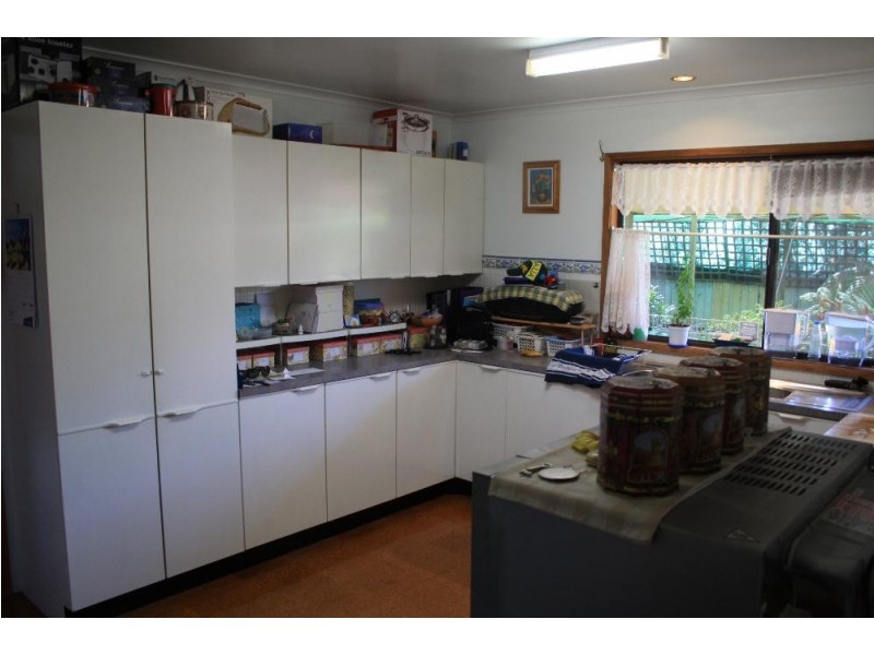140 Hume Street, Howlong NSW 2643