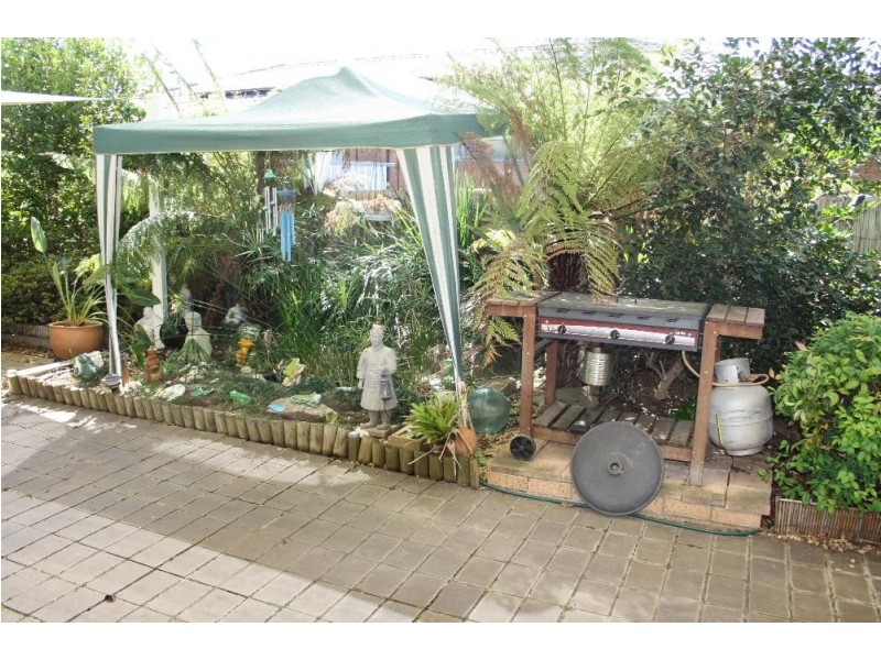 140 Hume Street, Howlong NSW 2643