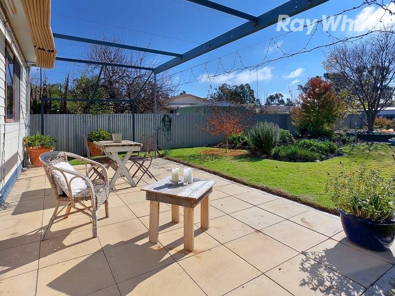 145 Kennedy Street, Howlong NSW 2643