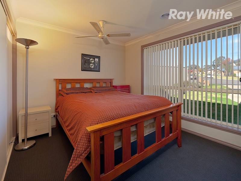 69 Dunne Crescent, Thurgoona NSW 2640