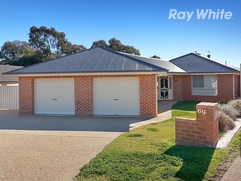 69 Dunne Crescent, Thurgoona NSW 2640