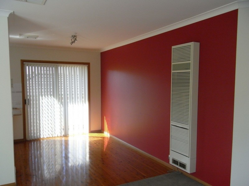 8 Chatterton Place, West Albury NSW 2640