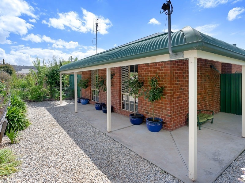 1446 Burrows Rd (512 Reservoir Rd), Lavington NSW 2641