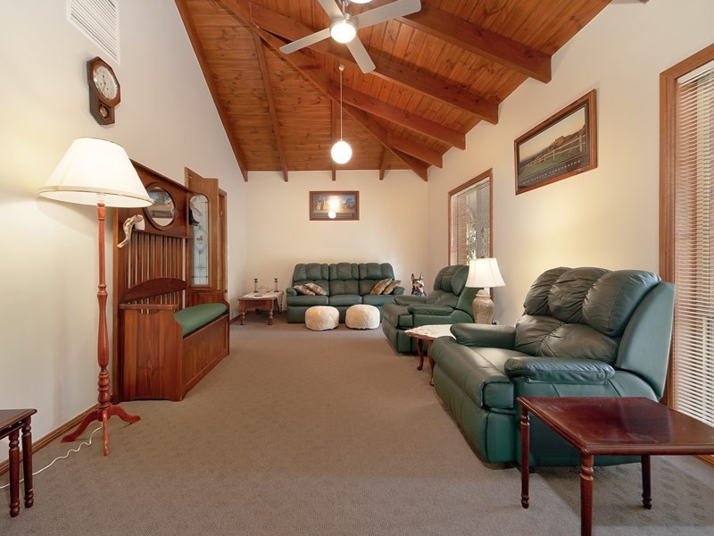 1446 Burrows Rd (512 Reservoir Rd), Lavington NSW 2641