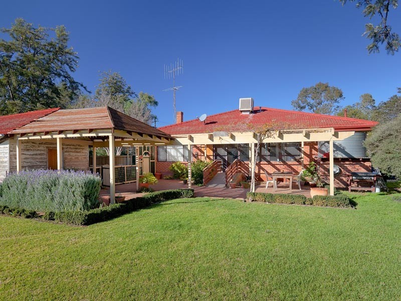 96 Balfour Street, Culcairn NSW 2660