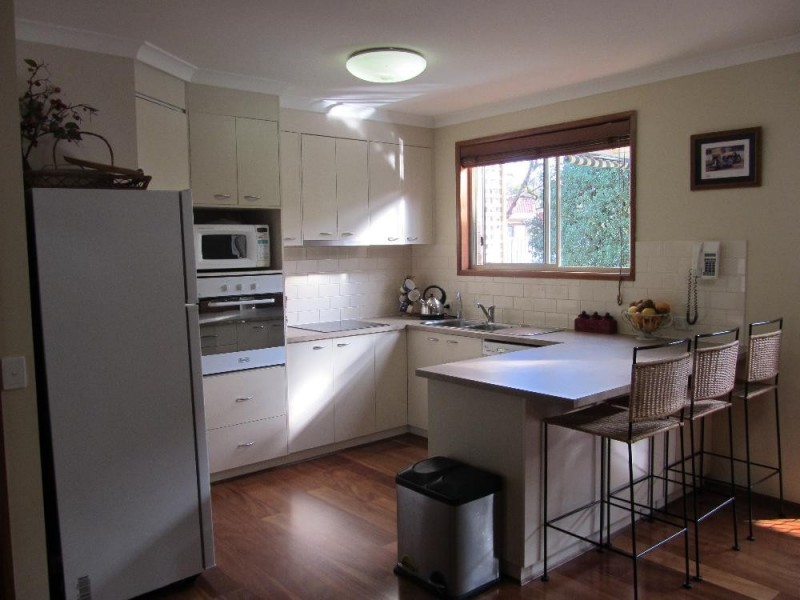 11 Doulton Drive, West Albury NSW 2640