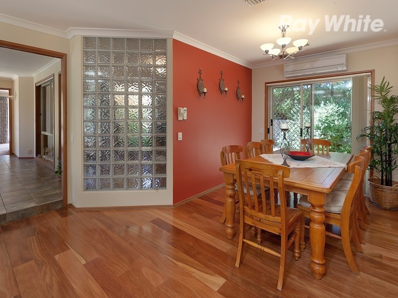 11 Doulton Drive, West Albury NSW 2640