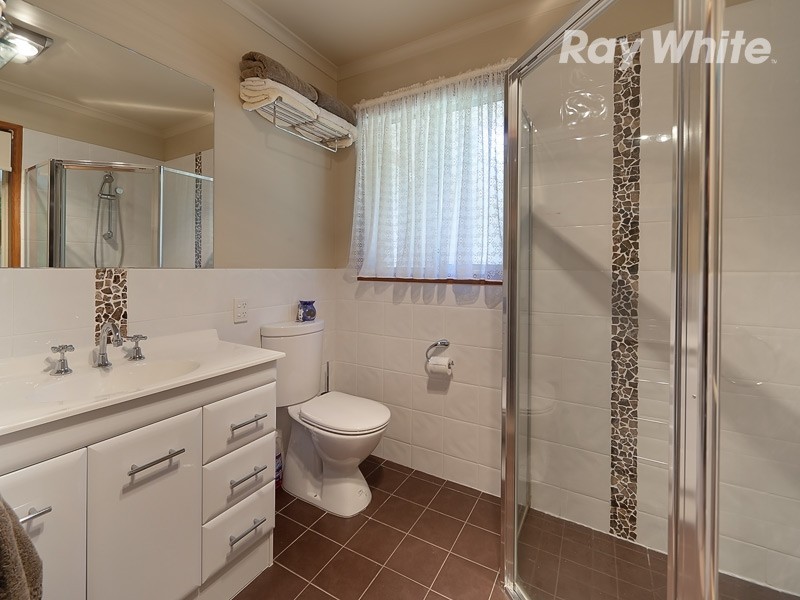 11 Doulton Drive, West Albury NSW 2640