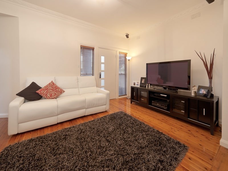 1/393 Griffith Road, Lavington NSW 2641
