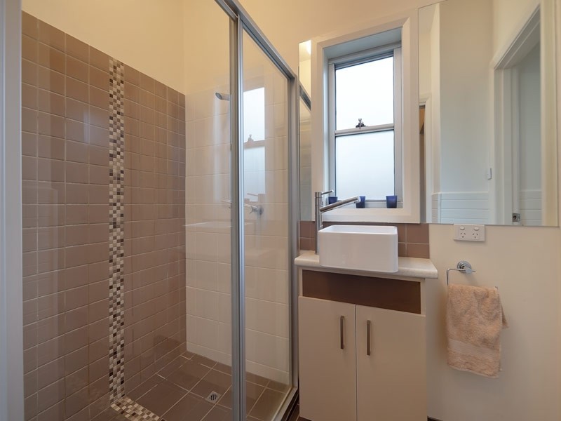 1/393 Griffith Road, Lavington NSW 2641