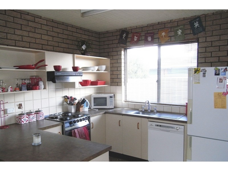 4/411 Bevan Street, Lavington NSW 2641