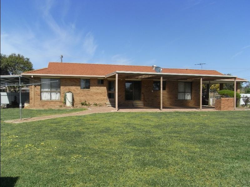 63 Kennedy Street, Howlong NSW 2643