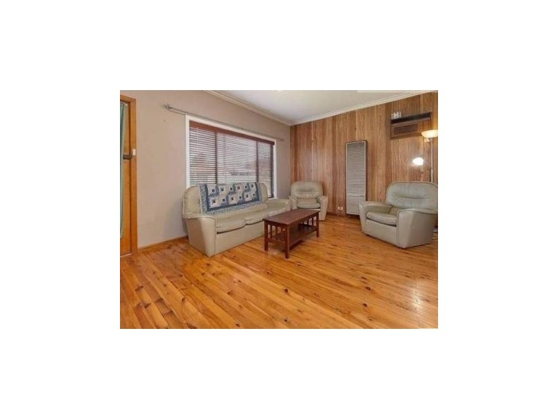 398 Eden Street, Lavington NSW 2641