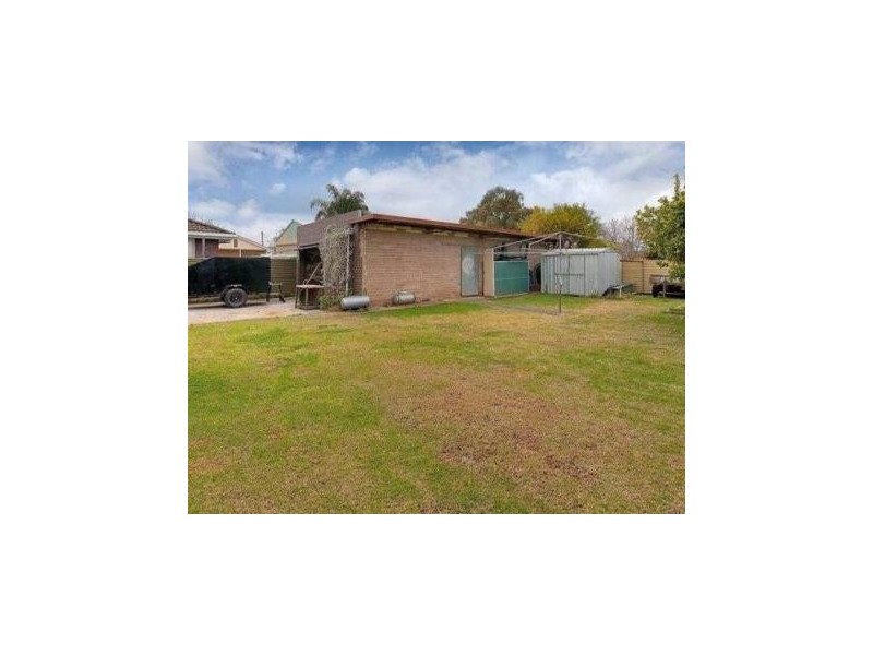 398 Eden Street, Lavington NSW 2641