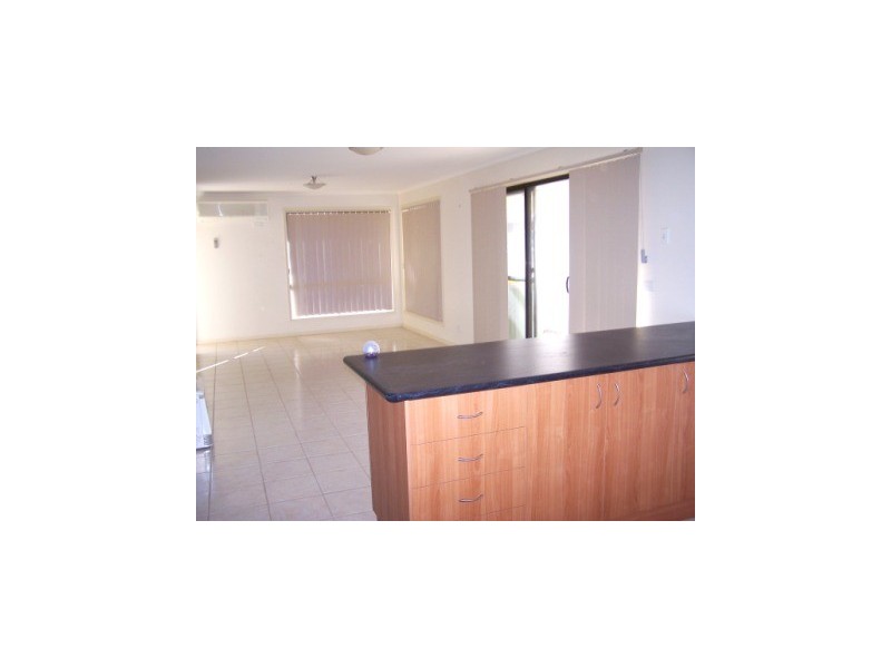 85 Jacaranda Street, West Albury NSW 2640