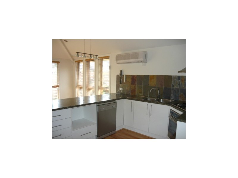 43 Kurrajong Crescent, West Albury NSW 2640