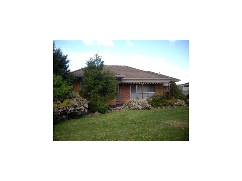554 Kemp Street, Lavington NSW 2641