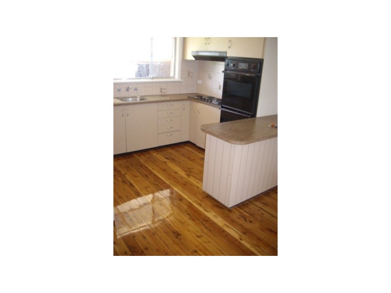 554 Kemp Street, Lavington NSW 2641