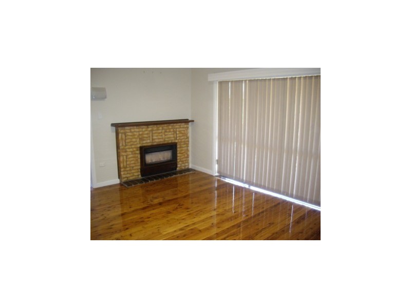 554 Kemp Street, Lavington NSW 2641