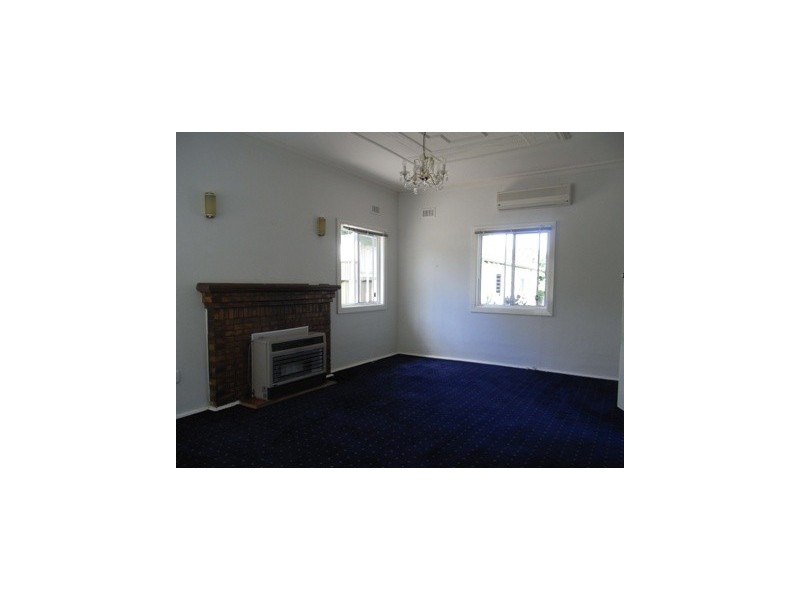 834 St James Crescent, Albury NSW 2640