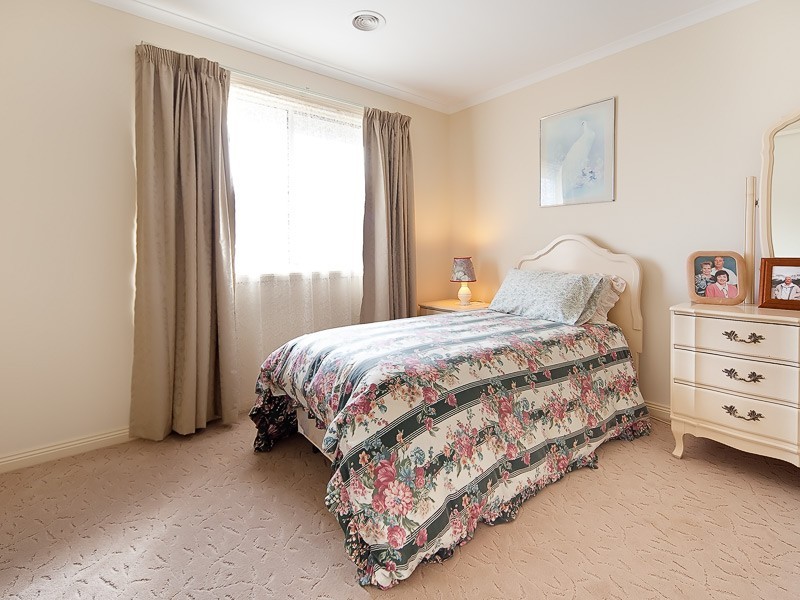 23 Kurrajong Crescent, West Albury NSW 2640