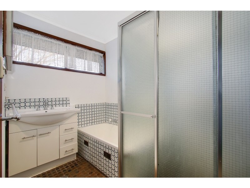 355 Sutherland Street, Lavington NSW 2641