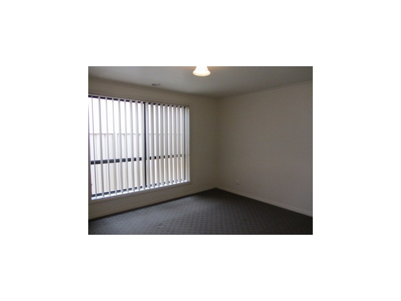 2/527 Lyne Street, Lavington NSW 2641