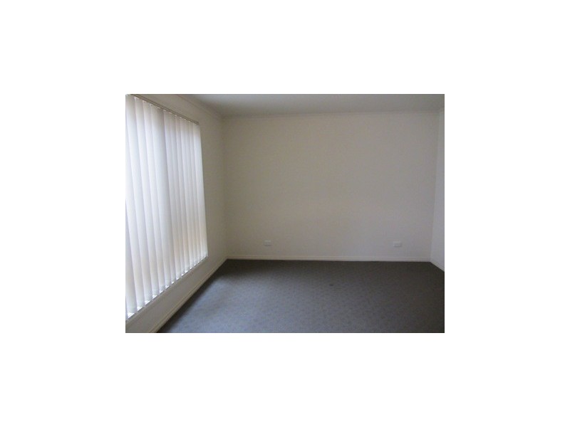 2/527 Lyne Street, Lavington NSW 2641