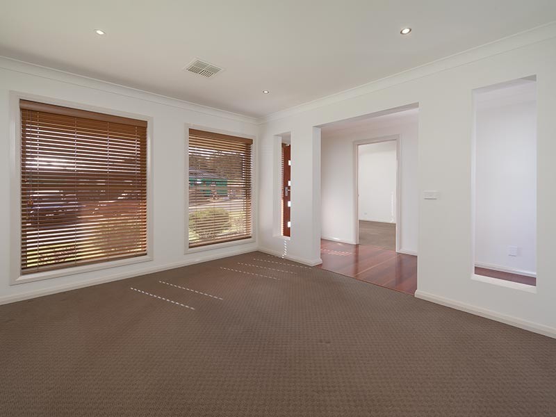 7 Whitton Drive, Thurgoona NSW 2640