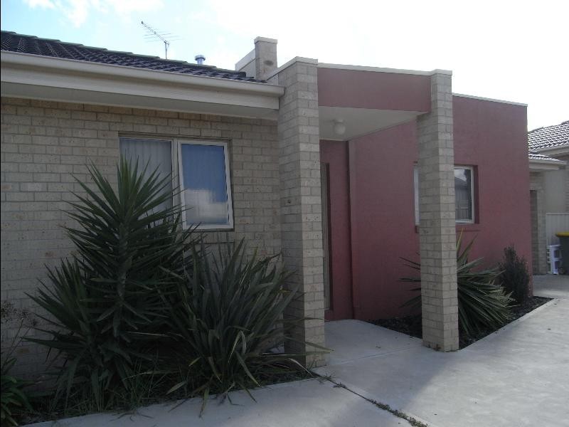 2/107 Hawkins Street, Howlong NSW 2643