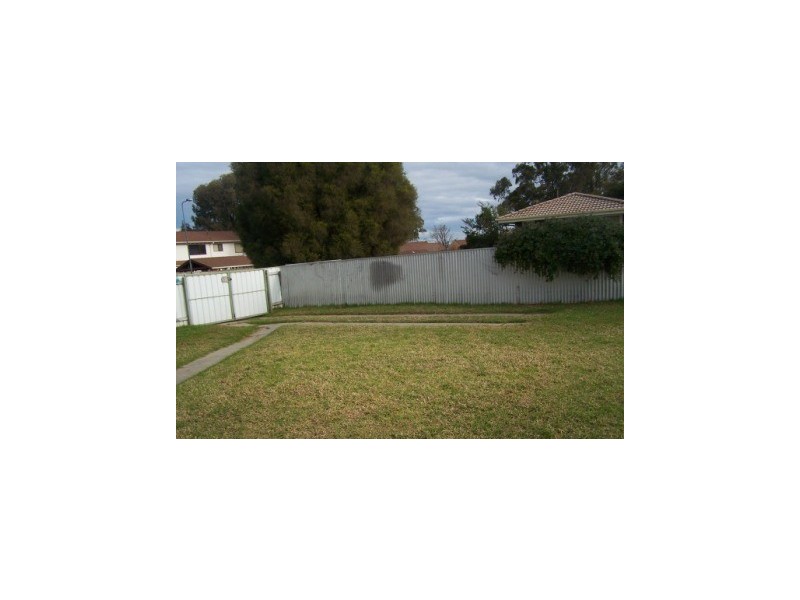 4 Glenelg Drive, Springdale Heights NSW 2641